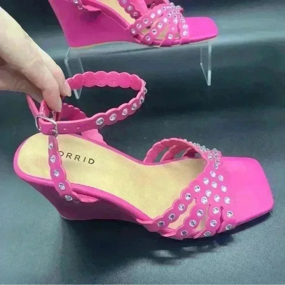 Torrid jeweled wedge heels women’s size 9WW - Picture 4 of 7